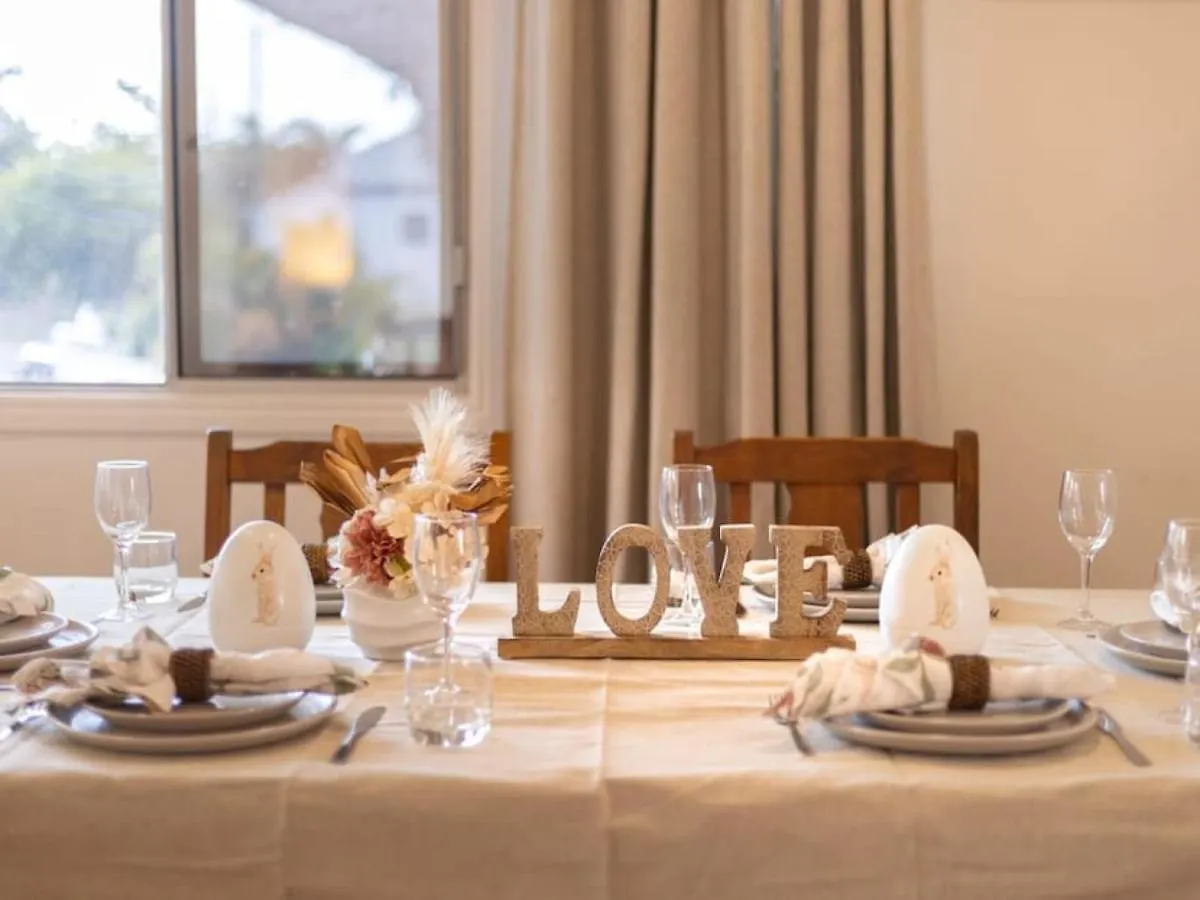 הוילה בריסביין Family Friendly Cozy 4Br House At Annerley אוסטרליה